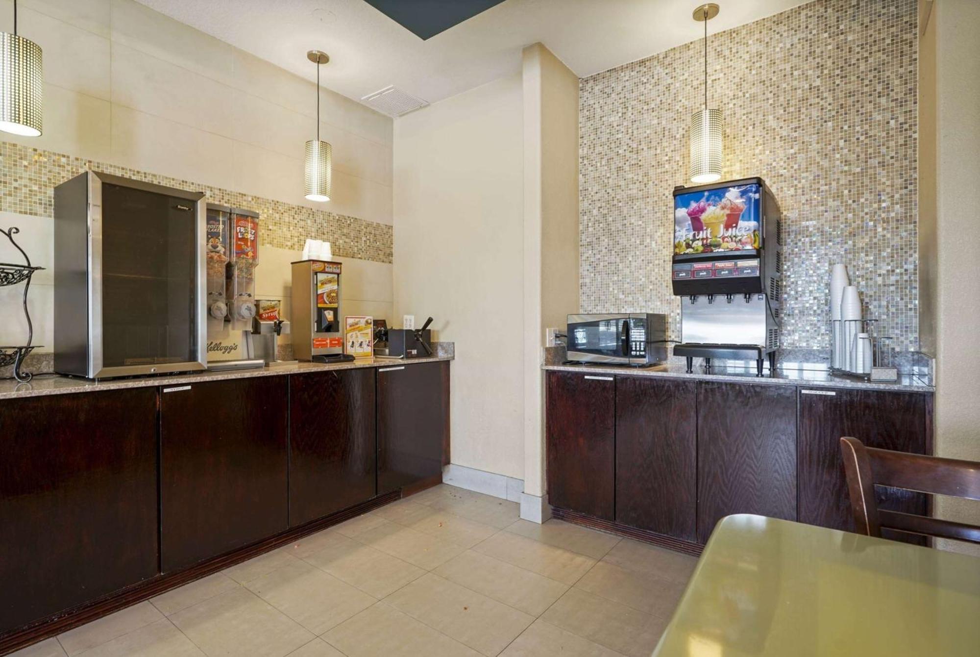 La Quinta By Wyndham Henderson-Northeast Denver Ngoại thất bức ảnh